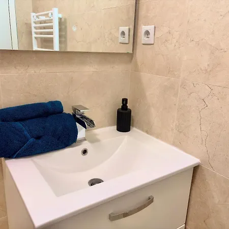 Apartamento Retro Pop & Design - Easy Access To - Tram 100m